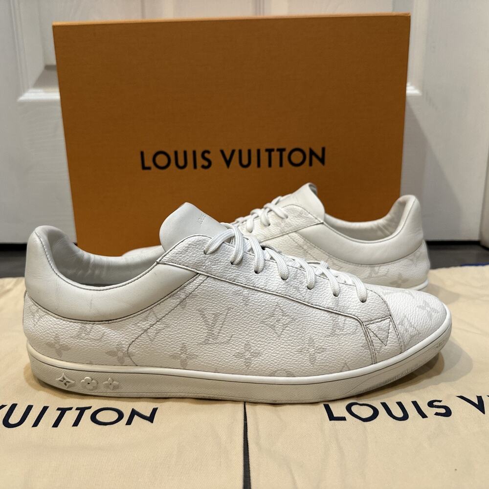 AUTHENTIC LOUIS VUITTON LUXEMBOURG MONOGRAM WHITE SNEAKERS LV 9.5 (FITS USA 10.5